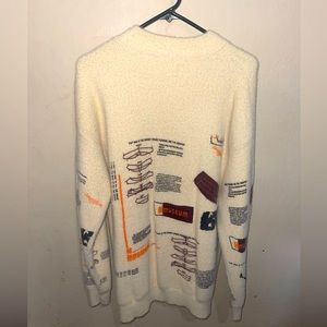 Men's Causal Museum Themed Crewneck.  Size: Large